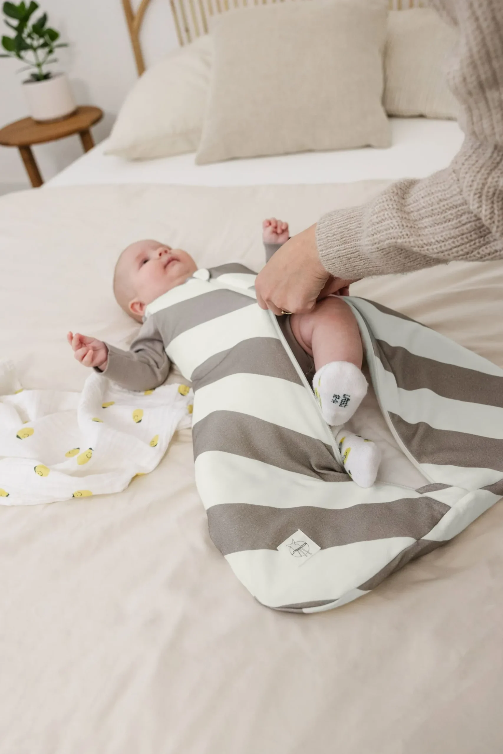 Babyschlafsack 2,5 TOG - Striped, Taupe