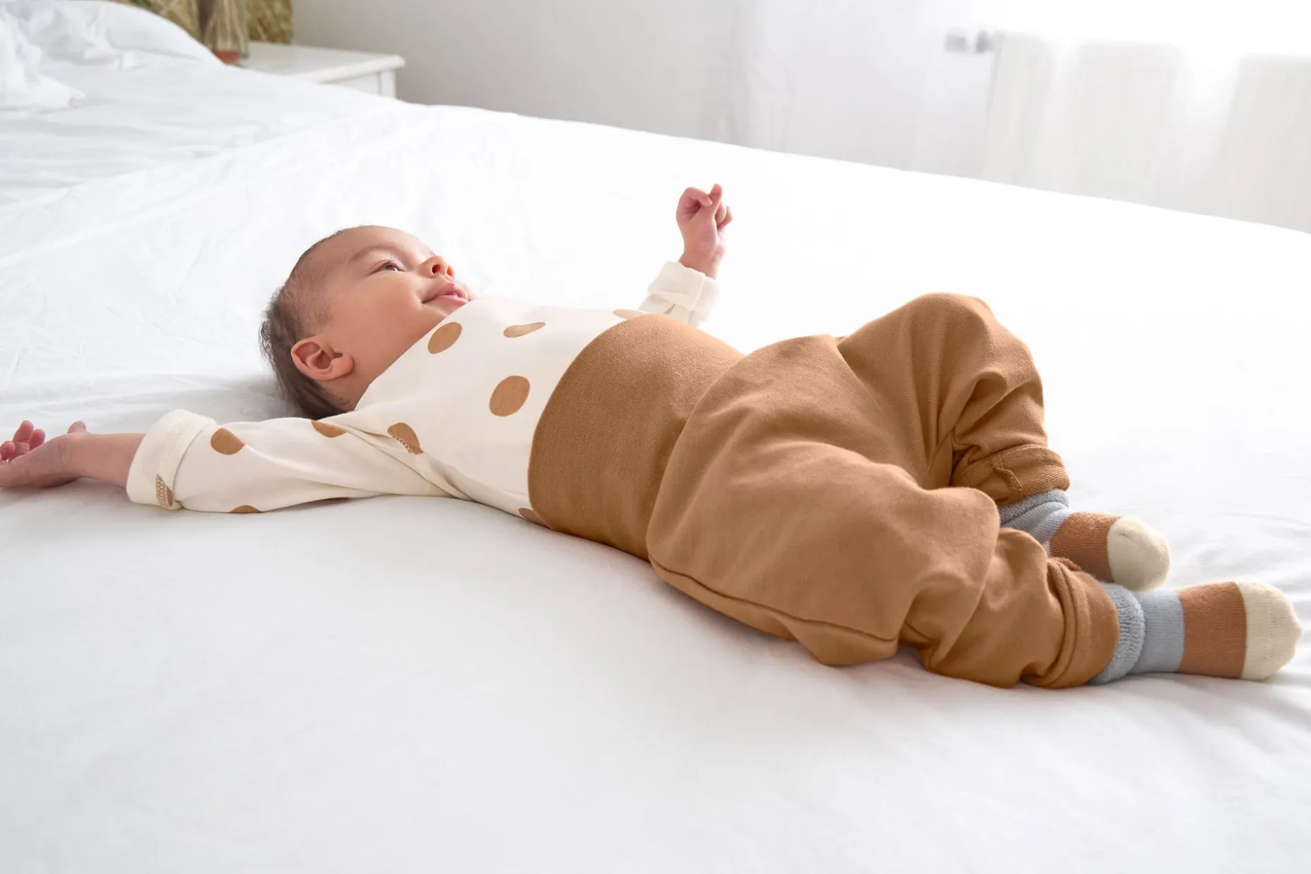 Baby Wickelbody kurzarm - Bio Baumwolle, Punkte, Weiß