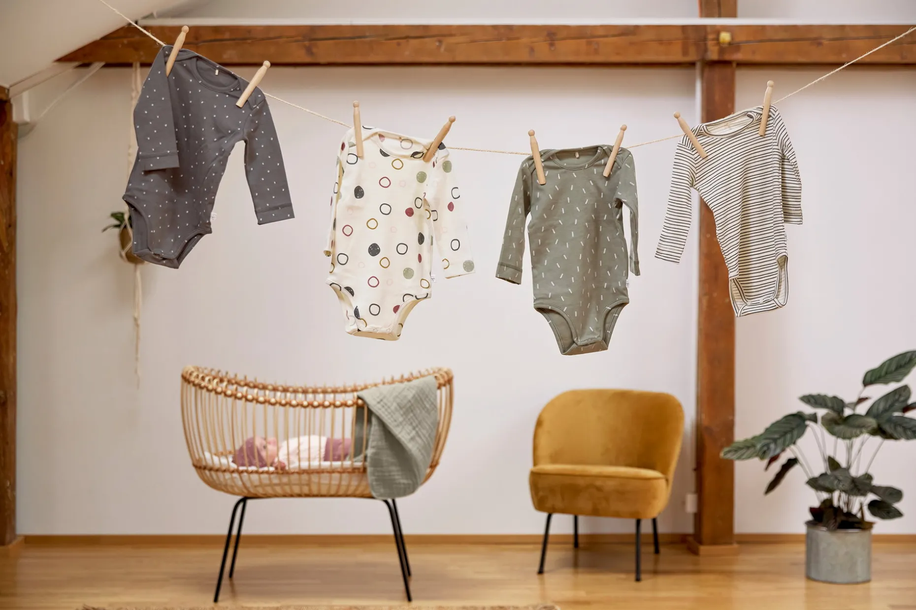 Baby Wickelbody langarm - Bio Baumwolle, Striche, Oliv