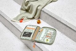 Mutterpasshülle - Leo, Light Khaki